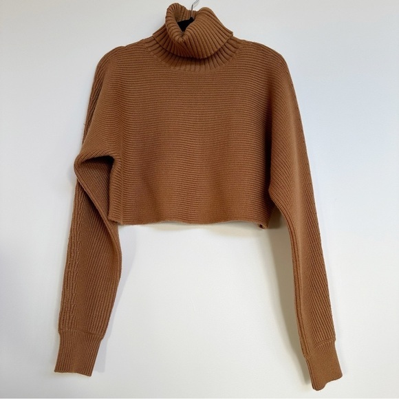 House of Harlow 1960 Camel Cropped Turtleneck Sweater Medium - Picture 2 of 10